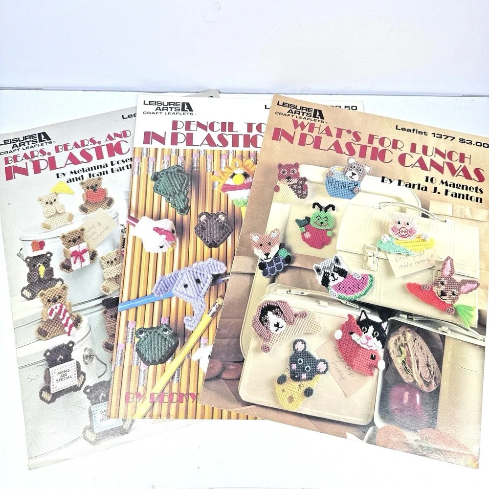 Vintage Plastic Canvas Pattern Book Lot Magnets Pencil Toppers Bears Leisure